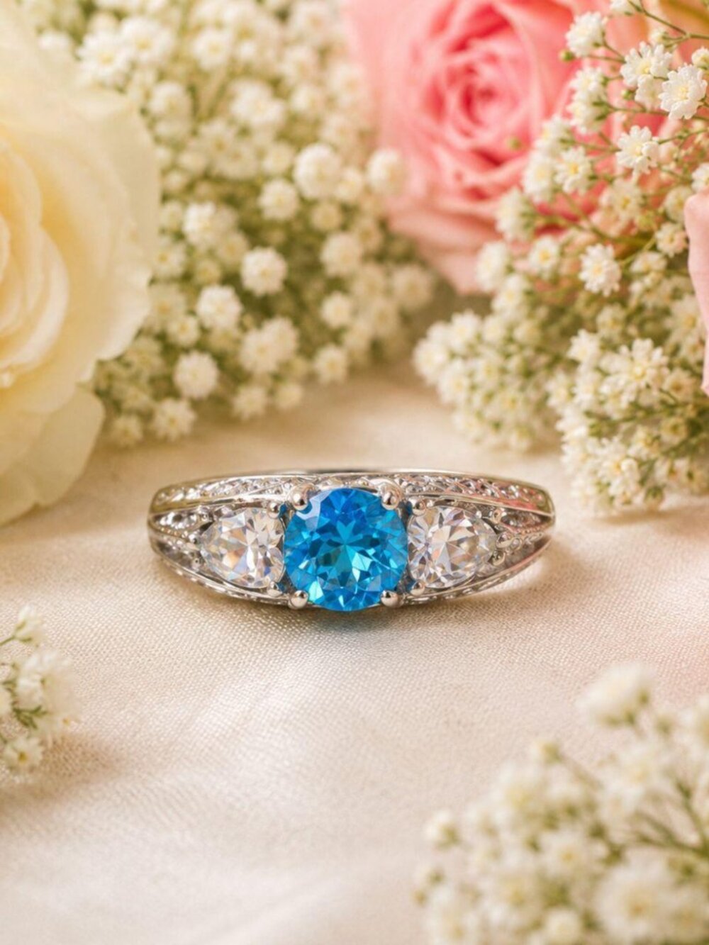 GLAMOUR ENGAGEMENT RING SIZE 8